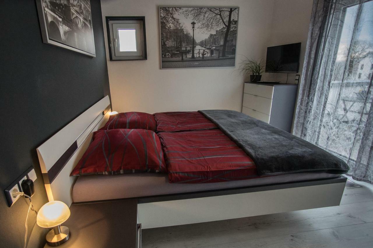 Bodensee-Fewo Modernes & Top-Ausgestattetes Appartement Incl Netflix, Fahrradgarage Uhldingen-Muehlhofen Luaran gambar