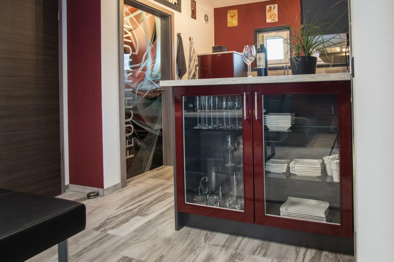 Bodensee-Fewo Modernes & Top-Ausgestattetes Appartement Incl Netflix, Fahrradgarage Uhldingen-Muehlhofen Luaran gambar
